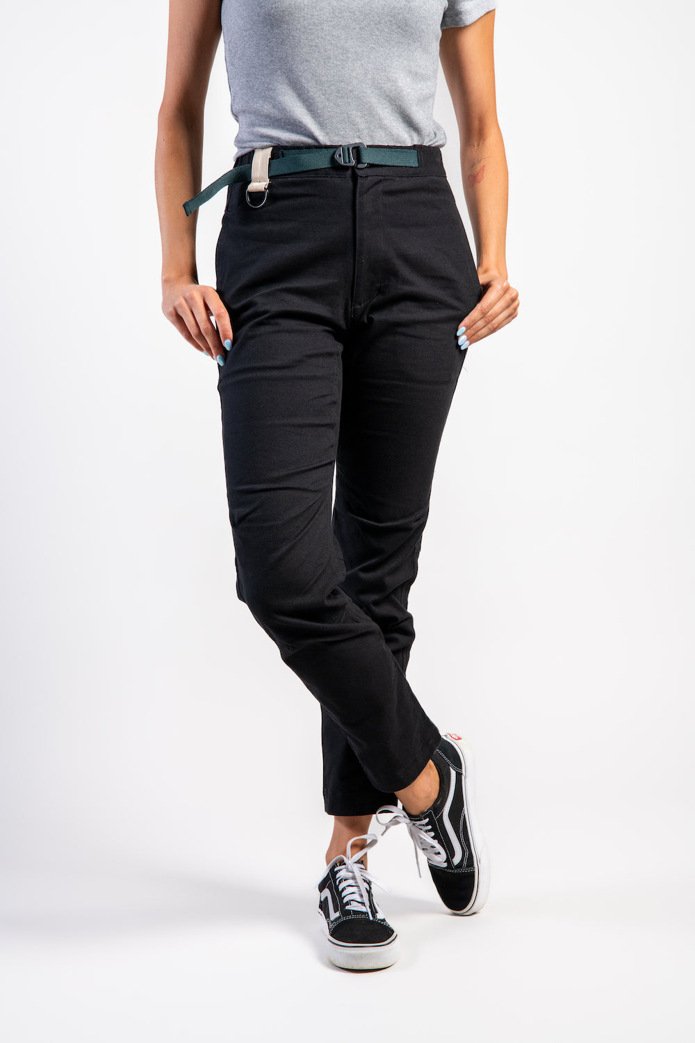 Woman in casual straight leg pants and gray t-shirt top #color_black