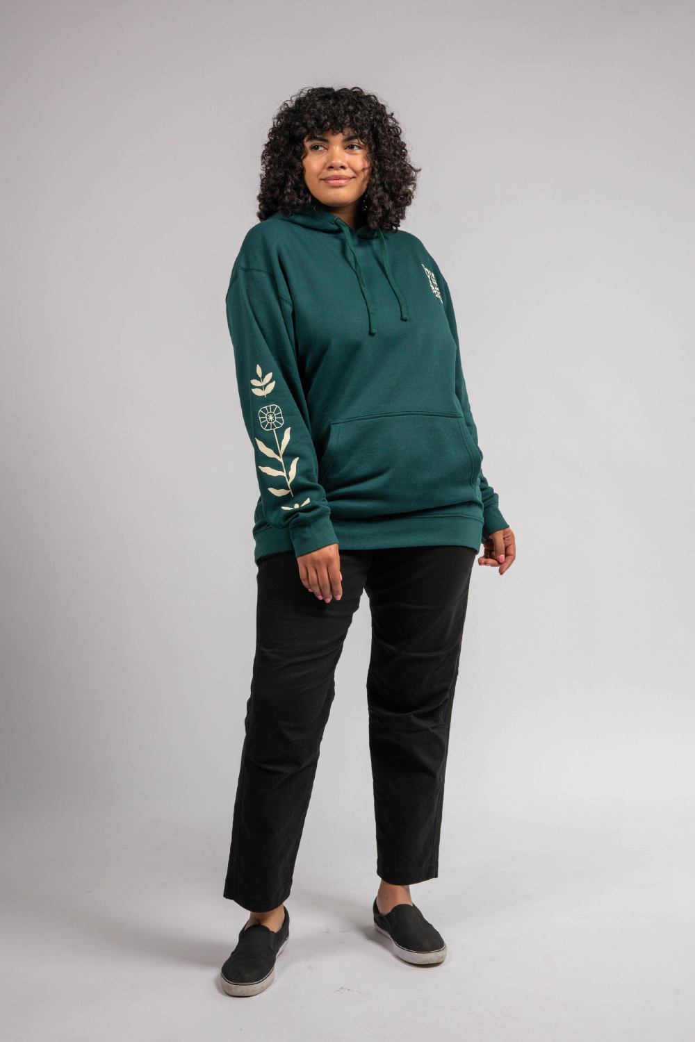 tall woman in printed outdoor long sleeve pullover green hoodie #color_frosty pine